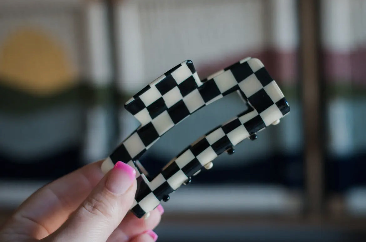 Checkered Clip